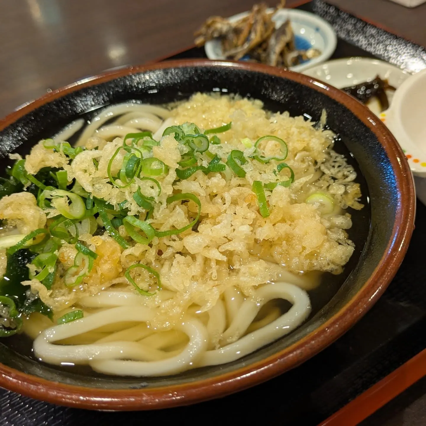香川県に来たらやっぱりうどんですよねー。